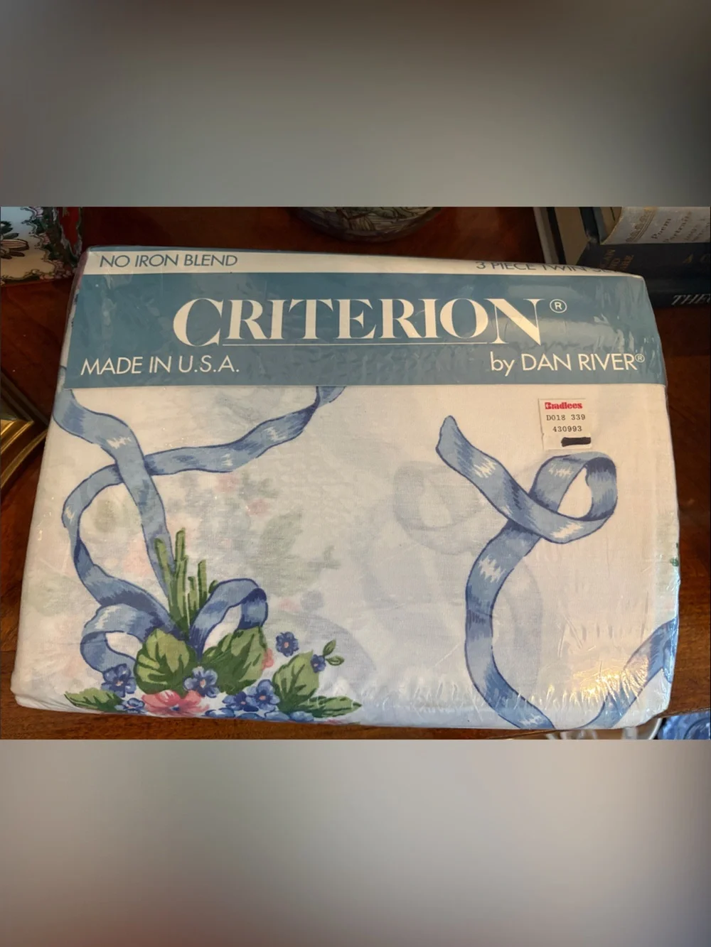 Vintage NIP/NOS Criterion by Dan River Blue Ribbon Floral Twin Sheet Set